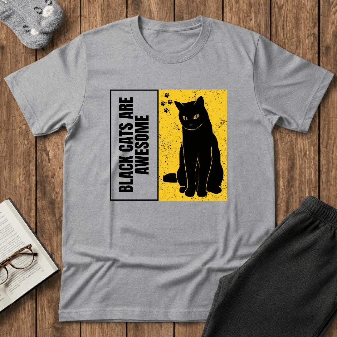 Black Cats Are Awesome T-Shirt